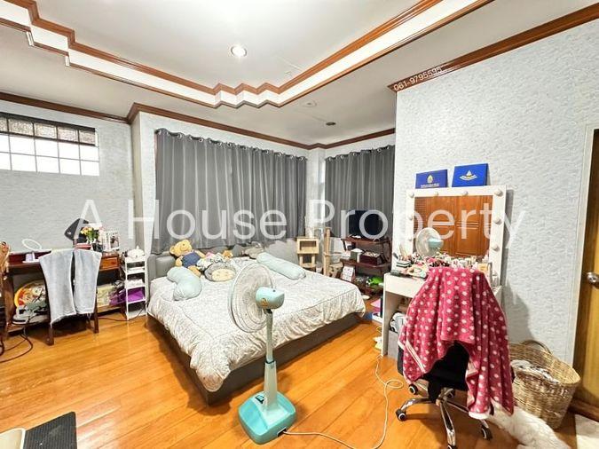 picture Bang Phra land, beautiful plot with buildings, near Bang Phra beach - 12/18