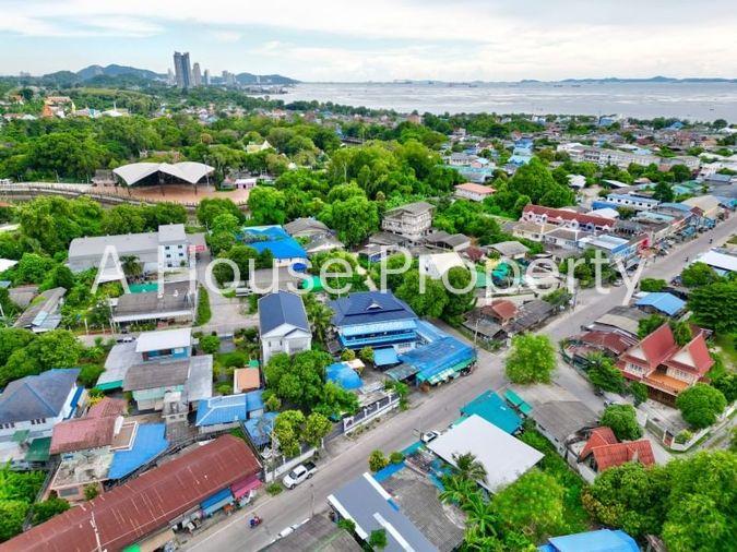 picture Bang Phra land, beautiful plot with buildings, near Bang Phra beach - 3/18