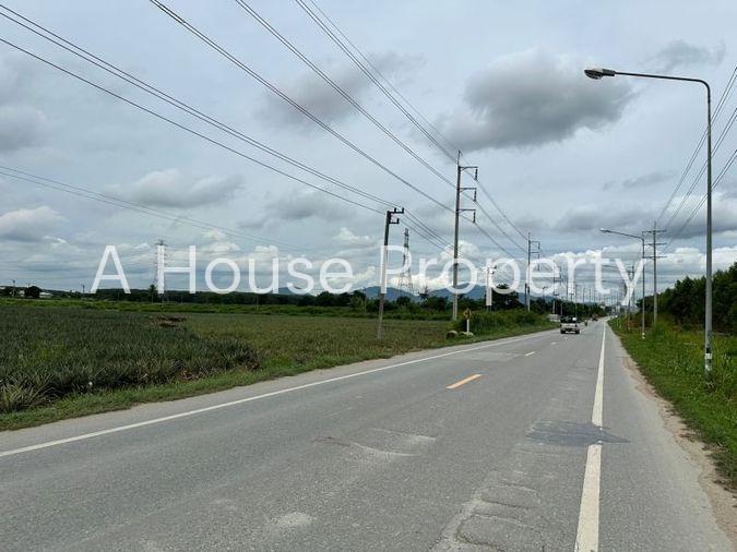 picture Beautiful plot of land, good location, on the main road, Nong Suea Chang, Nong Yai - 6/15