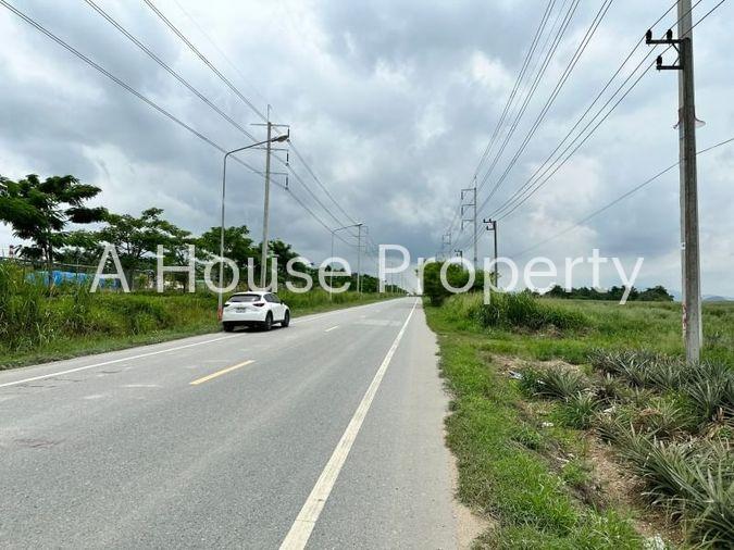 picture Beautiful plot of land, good location, on the main road, Nong Suea Chang, Nong Yai - 13/15