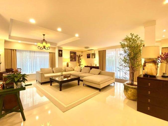 picture Luxury detached house, second hand, Sriracha area, city center, full options - 2/13
