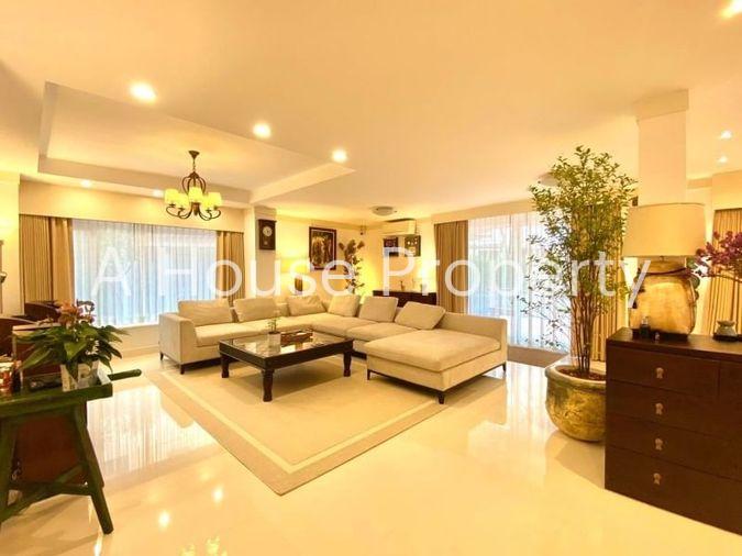 picture Luxury detached house, second hand, Sriracha area, city center, full options - 2/13