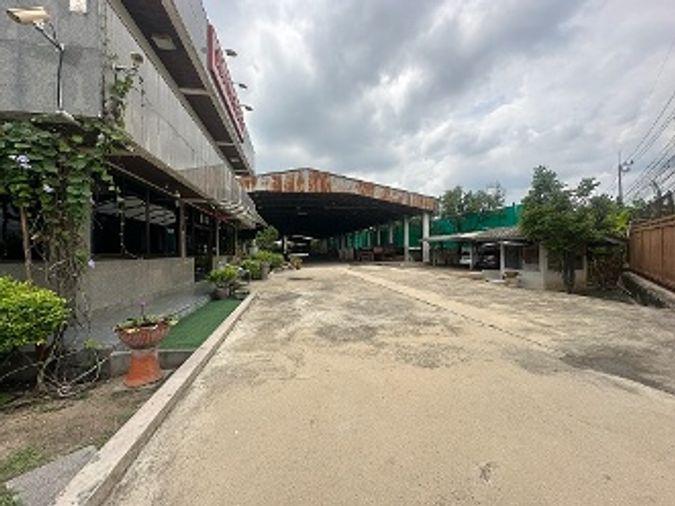picture 📢 🏢 High-Potential Land + Warehouse – Ready for Development! 🏢 - 3/7