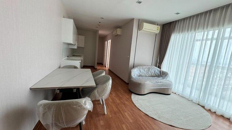 picture  The Coast condominium - 39th Floor (Penthouse)  - 3/9