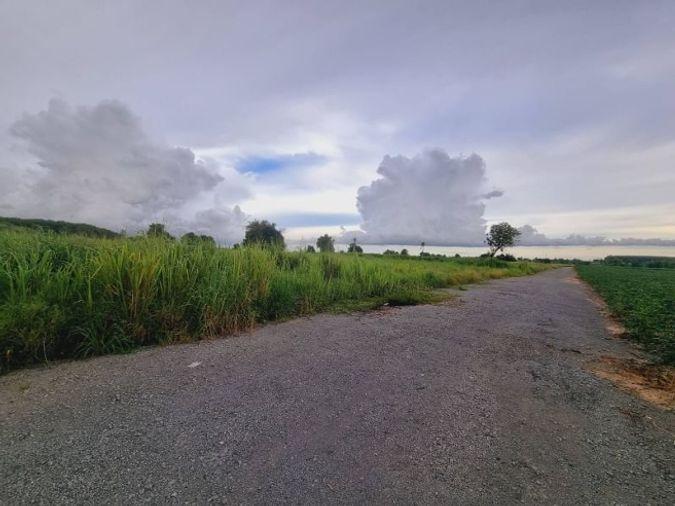รูป ขายที่ดินแปลงสวย  พันเสด็จ บ่อวิน ศรีราชา ทำเลดี ผังสีม่วง - รูปที่ 8/10