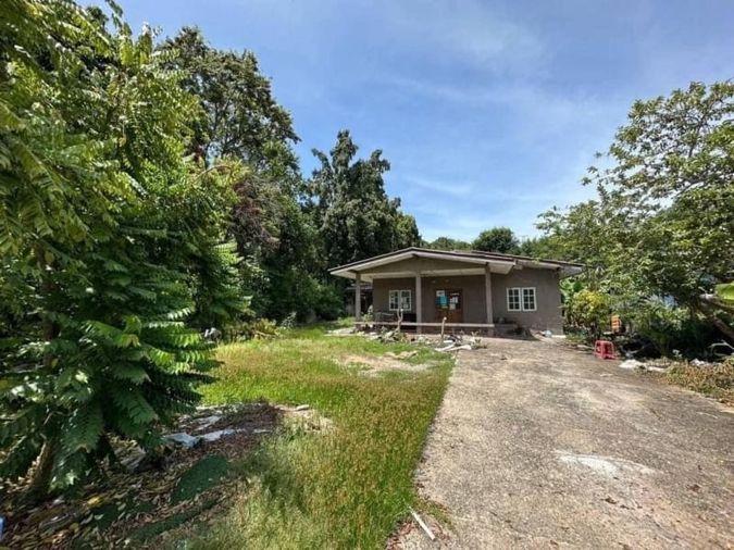 picture Beautiful plot of land with buildings, located on a public road, near Khao Taeng On Temple - 2/9