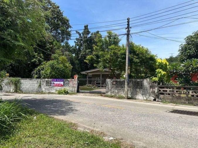 picture Beautiful plot of land with buildings, located on a public road, near Khao Taeng On Temple - 1/9