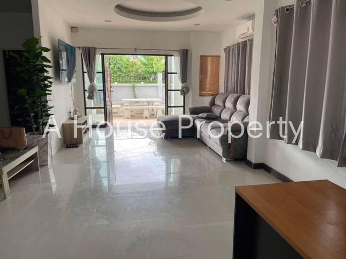 picture For sale: 2-storey detached house, Golden Park project, Surasak, Sriracha, Chonburi - 2/12