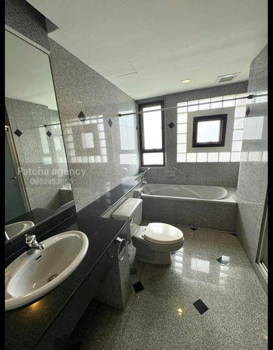 picture for rent Charoenjai Place Ekkamai12. 2bed 160sqm. Line id: @pfagent - 9/12