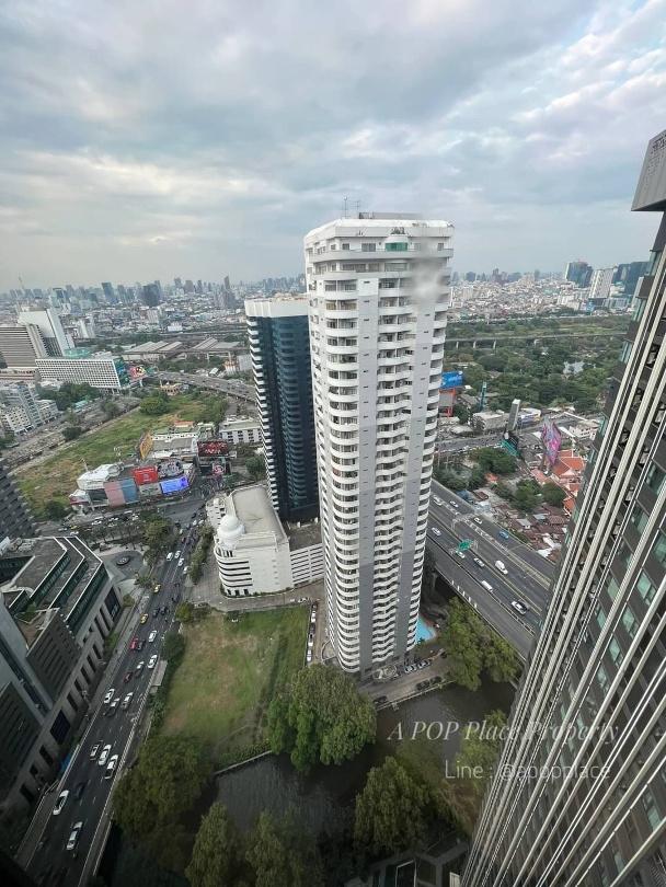 picture Life One Wireless For rent nice decor. 1 bed 1 bath 18,000 baht     Line : @apopplace - 8/9