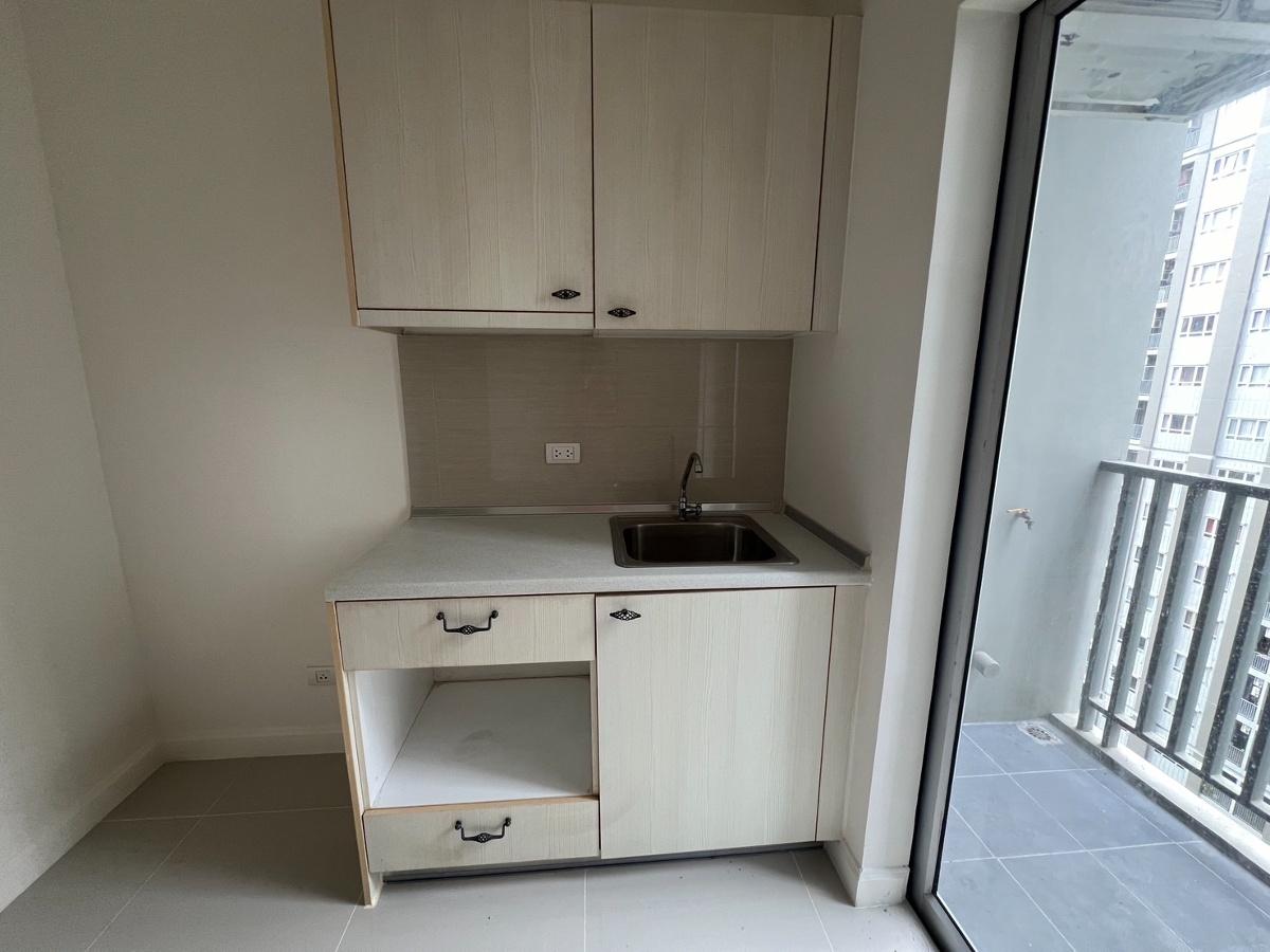 รูป A5051260 ขาย คอนโด แมเนอร์ สนามบินน้ำ (Manor Sanambinnam) ขนาด 26 ตร.ม ชั้น 19 ตึก A  วิวสระ - รูปที่ 5/7