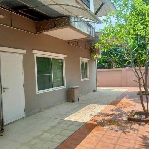 รูป บ้านเดี่ยวมือสองศรีราชา หลังมุม หมู่บ้านธาราปุระ ศรีราชา ชลบุรี  - รูปที่ 6/7