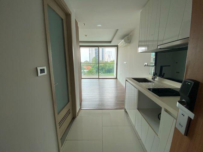 picture The Peak Towers Pratumnak pattaya studio high floor - 8/17