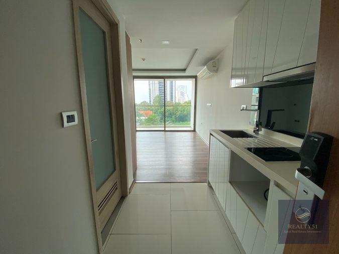 picture The Peak Towers Pratumnak pattaya studio high floor - 8/17