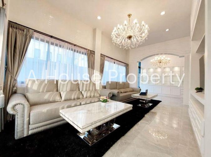 รูป บ้านเดี่ยวสุดหรู โครงการเวโรน่า บาย อุ่นไอรัก หนองไม้แดง ชลบุรี - รูปที่ 2/5