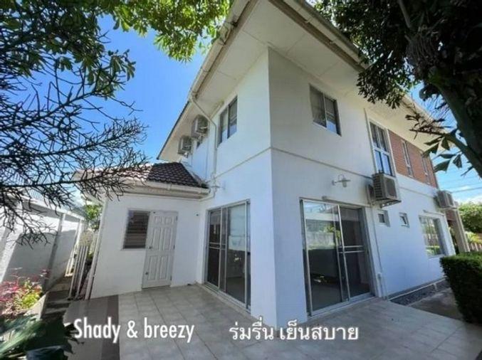 รูป ขายบ้านสวย 2 ชั้น หมู่บ้านกลางสวน ตะเคียนเตี้ย บางละมุง ชลบุรี  - รูปที่ 8/8