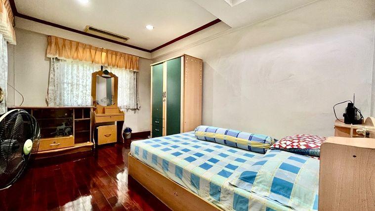 picture For rent house in  Soi Bangnatrad 19-21 2 floors Size 100 square wah - 21/37