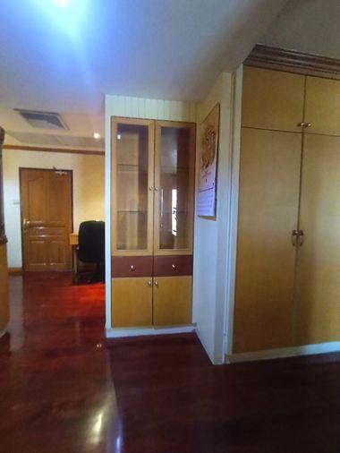 picture For rent house in  Soi Bangnatrad 19-21 2 floors Size 100 square wah - 28/37