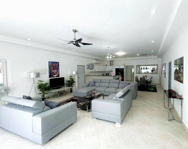 picture Majestic Residence on Prathamnak Hill Only 1 minute from the private beach - 6/24