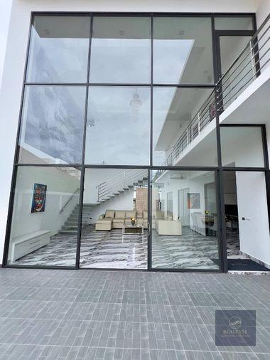 รูป Brand new high class European standard villa on Pratumnak 5 minutes walk from the beach - รูปที่ 4/16