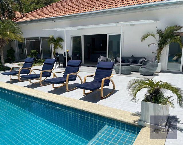 picture Majestic Residence on Prathamnak Hill Only 1 minute from the private beach - 18/24