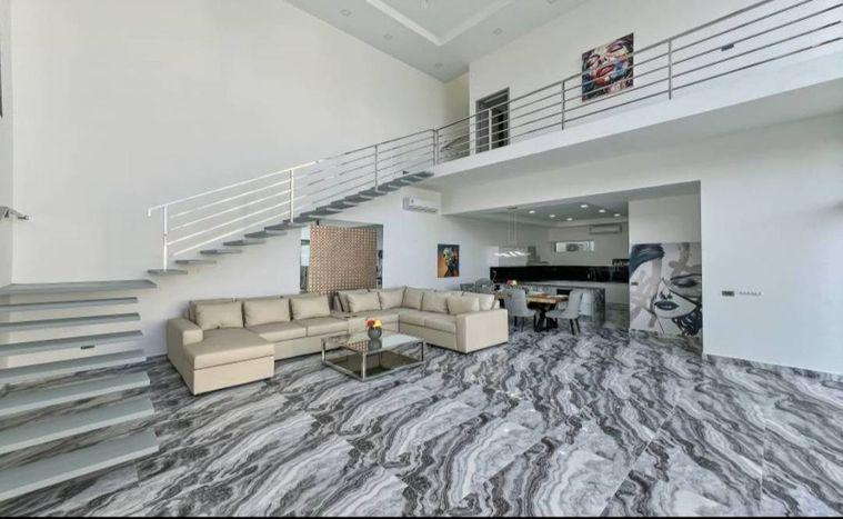 รูป Brand new high class European standard villa on Pratumnak 5 minutes walk from the beach  - รูปที่ 2/16