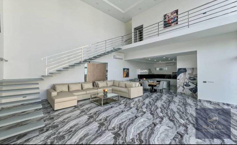 รูป Brand new high class European standard villa on Pratumnak 5 minutes walk from the beach - รูปที่ 2/16