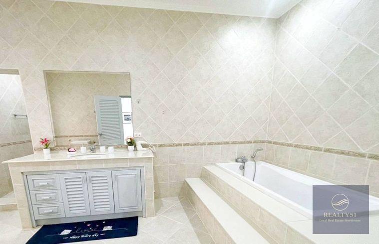 picture Majestic Residence on Prathamnak Hill Only 1 minute from the private beach - 9/24