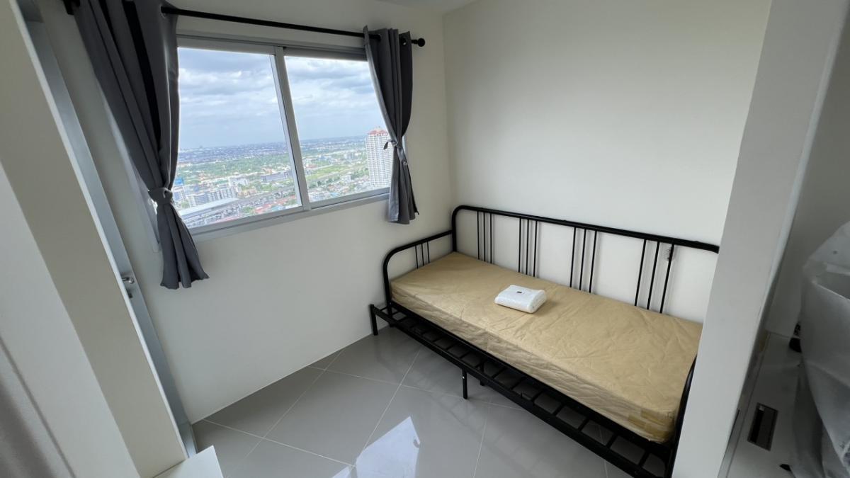 picture Condo for rent: Asakan Place Srinakarindra, 42 sq.m., 36th floor, corner unit. - 7/11