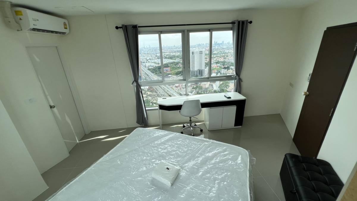 picture Condo for rent: Asakan Place Srinakarindra, 42 sq.m., 36th floor, corner unit. - 2/11
