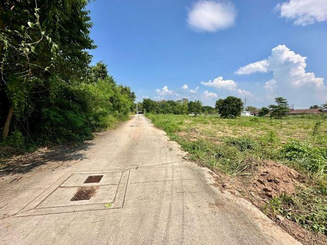 picture Land for sale in Sriracha, Na Phrao, beautiful plot, good location, near community area - 6/11