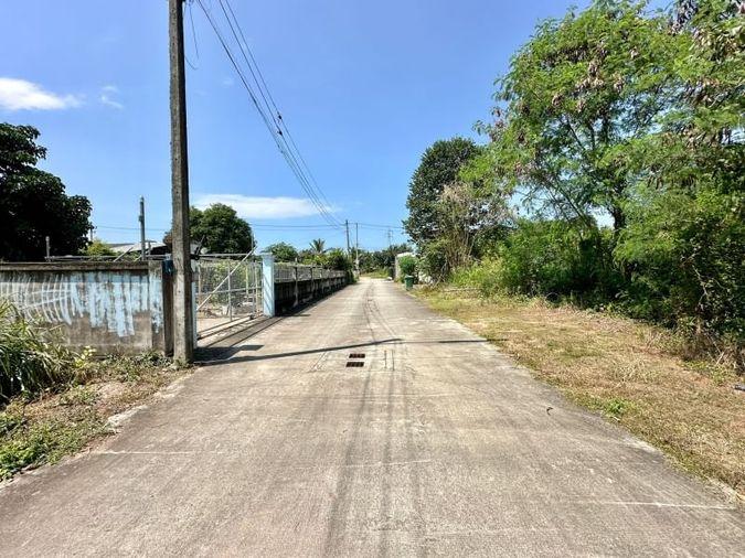 picture Land for sale in Sriracha, Na Phrao, beautiful plot, good location, near community area - 9/11