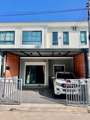 picture Second-hand townhouse for sale, Manirin Midtown Project, Nong Mon, Chonburi - 1/9