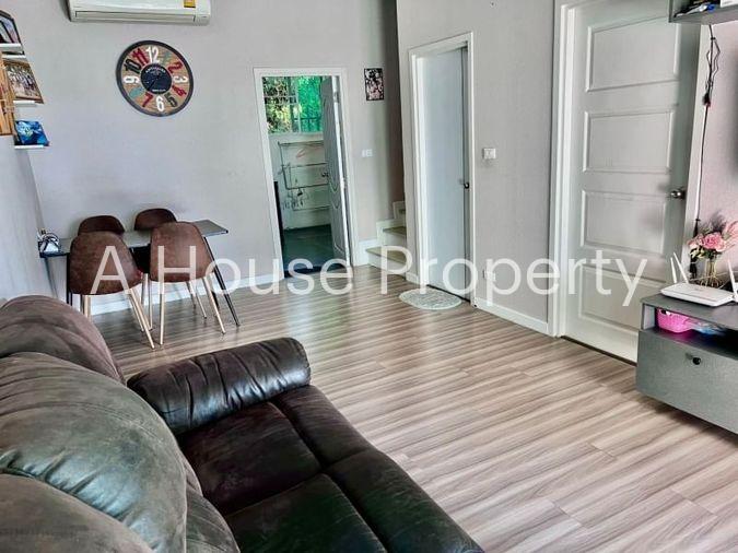 picture Second-hand townhouse for sale, Manirin Midtown Project, Nong Mon, Chonburi - 2/9