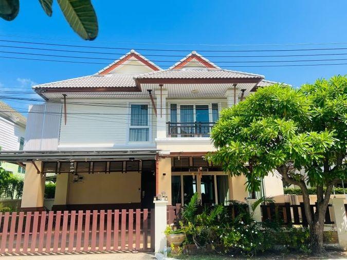 picture House for Sale 🏡 Single house in Casaluna Village, Bang Phra - 1/10