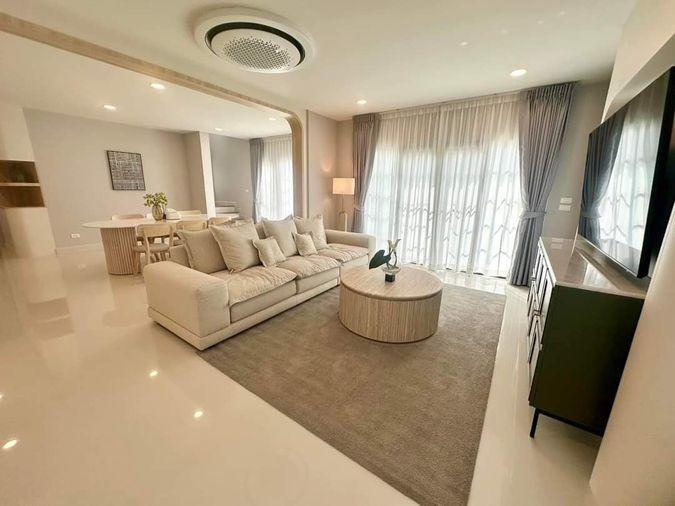 picture  for rent  Centro Bangna Luxury House  (Rt-01) - 3/18