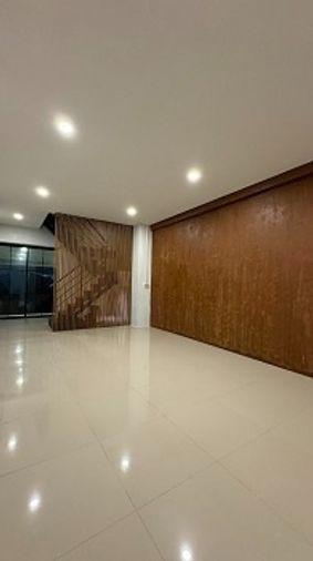 รูป 🏡✨ ขายทาวน์เฮ้าส์ 3 ชั้น รีโนเวทใหม่ ! ประชาอุทิศ 54 สวยเป๊ะทุกมุม! - รูปที่ 2/10