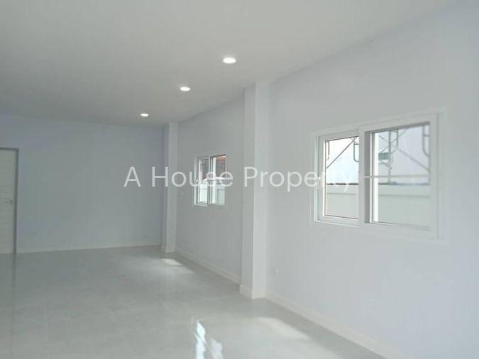 รูป ขายบ้านเดี่ยวสร้างใหม่ 2 ชั้น นอกโครงการ โซนศรีราชา ชลบุรี - รูปที่ 3/12