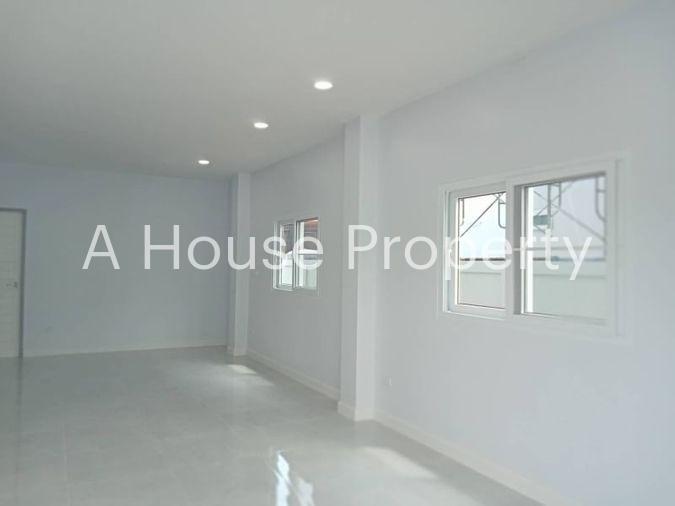 picture For sale Newly built 2-storey detached house, outside the project, Sriracha area, Chonburi - 3/12