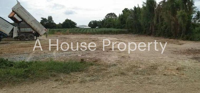 picture Beautiful land plot for sale, near community, Hubbon, Sriracha, Chonburi - 2/3