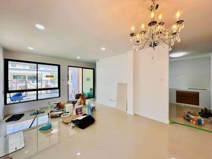 รูป ขายบ้านแฝดสไตล์บ้านเดี่ยว 2 ชั้น หมู่บ้านเดอะ เพอร์เฟค ฮิลล์ หนองมน ชลบุรี  - รูปที่ 3/15