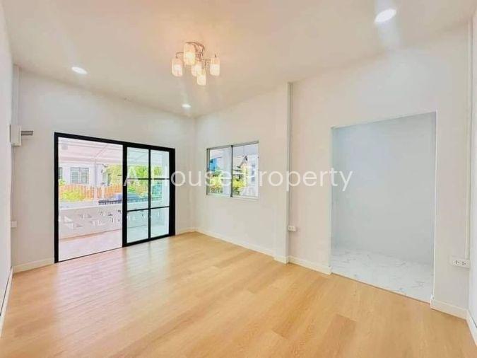 รูป ขายบ้านเดี่ยวมือสอง รีโนเวทใหม่ หมู่บ้าน ศิริพร 2 ศรีราชา ชลบุรี - รูปที่ 3/15