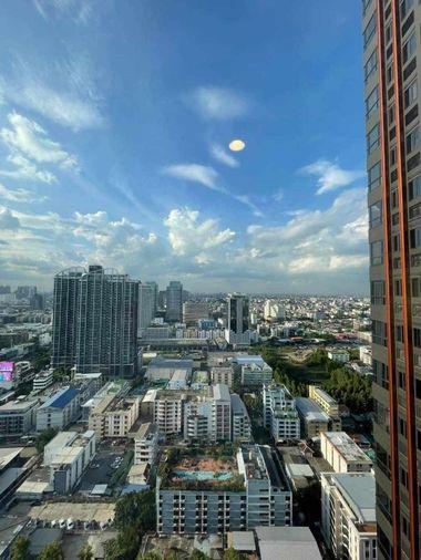 รูป ให้เช่าคอนโด  XT Huaikhwang ชั้นสูงวิวสวย นัดชมห้องด่วน 🟥LINE : @propertybkk1 - รูปที่ 4/11