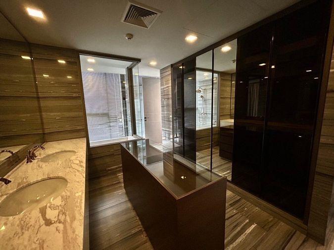 picture ASHTON RESIDENCE 41 I BTS PHROMPHONG I SUPER LUXURY PET FRIENDLY 3BED READY TO MOVE IN NICE DECORATED POOL VIEW I #HL #202401315400 #MKT - 17/18