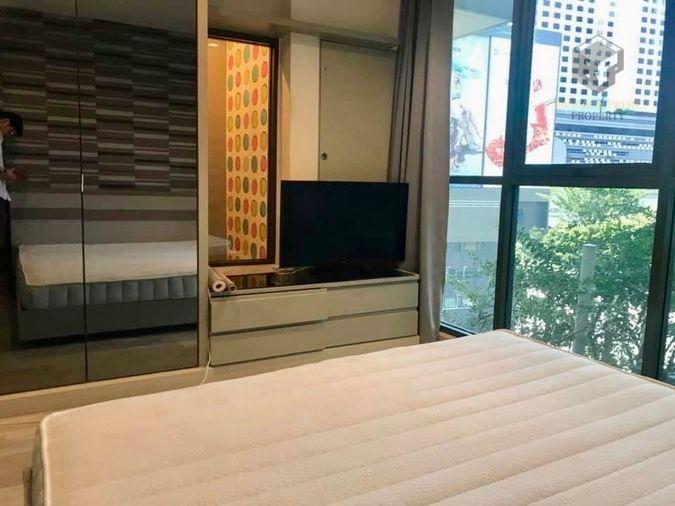 รูป Ideo Mobi Rama 9 | MRT Rama 9 | Duplex, Take view swimming pool, Beautiful room, Nice location, Rare project #HL #202401275360 #MKT - รูปที่ 4/8