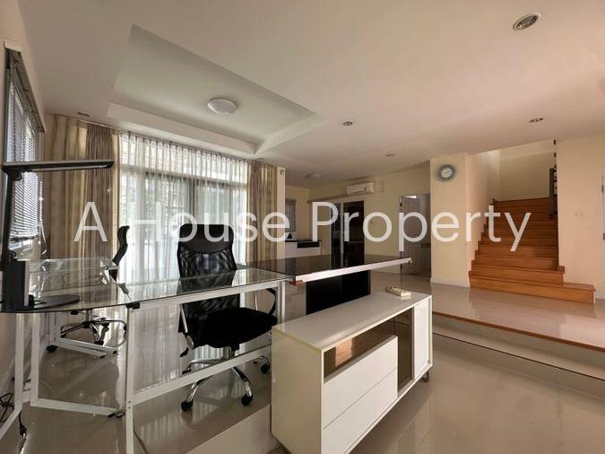 รูป ขายบ้านเดี่ยวหลังใหญ่ 2 ชั้น หมู่บ้านเดอะบูเลอวาร์ด ศรีราชา ชลบุรี - รูปที่ 9/19