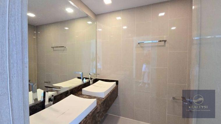 picture The Peak Tower, Pratumnak, corner room, sea view - 7/16