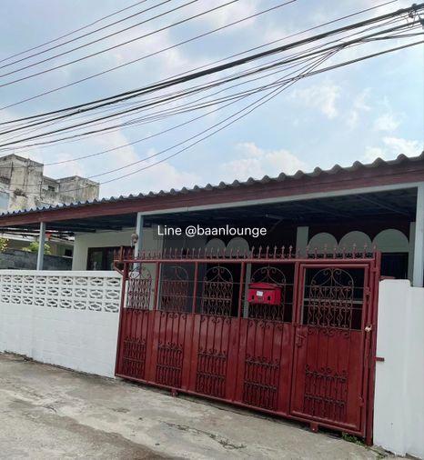 picture Single-storey house for sale, Lat Phrao 64, Soi 4, Ratchada - Sutthisan Road, near MRT Sutthisan - 1/8