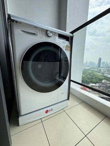 picture For rent 📍 Landmark @ MRTA Station 📍 DUPLEX room, complete with new furniture and appliances. - 16/21