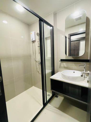 รูป ให้เช่าคอนโด  XT Huaikhwang ชั้นสูงวิวสวย นัดชมห้องด่วน 🟥LINE : @propertybkk1 - รูปที่ 11/17